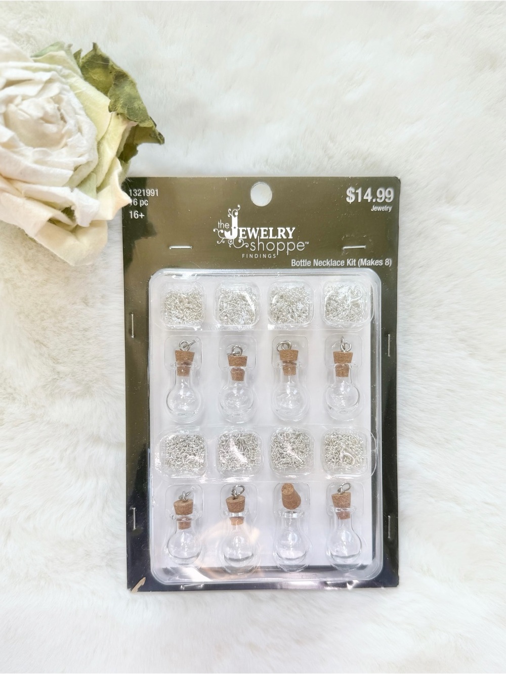 New with tags BOTTLE NECKLACE KIT 16pc bottle w/silver color chains